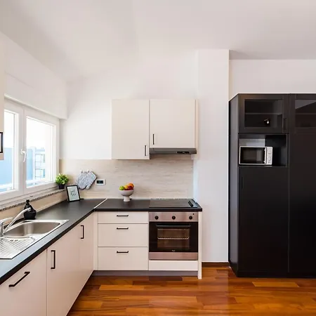 White Apartment Biograd Na Moru