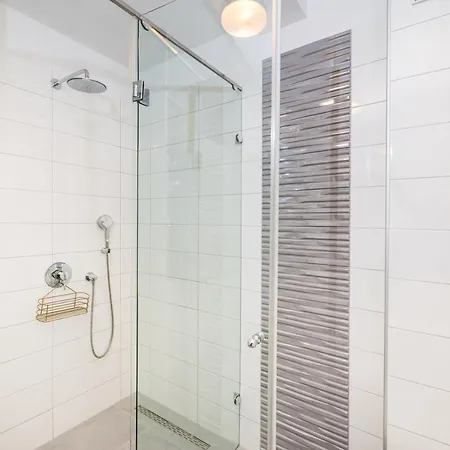 Apartment White