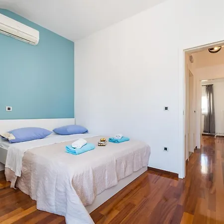 Apartment White